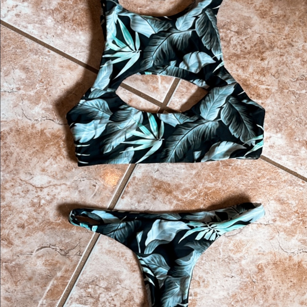 MIKOH bikini like new